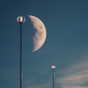 Fotografie getiteld "Moon Song #16" door Ilia Mikhei, Origineel Kunstwerk, Digitale fotografie