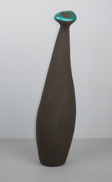 Скульптура под названием "LOLITA - GREEN" - Carine Jacobs, Подлинное произведение искусства, Керамика