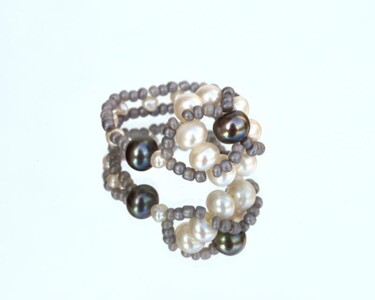 Design intitulée "Pearl flower ring" par Irena Zelickman, Œuvre d'art originale, Bijoux