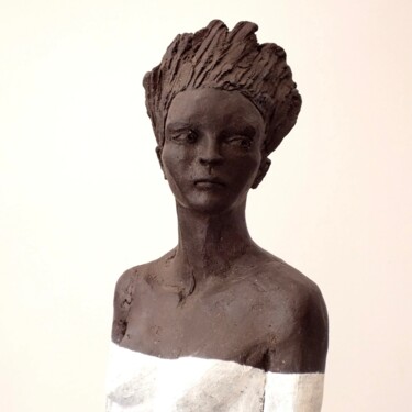 Sculpture titled "La Mariée" by Isabelle Haas, Original Artwork, Terra cotta