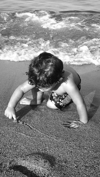 Photographie intitulée "Jeu de plage" par Isabelle Pautrot, Œuvre d'art originale