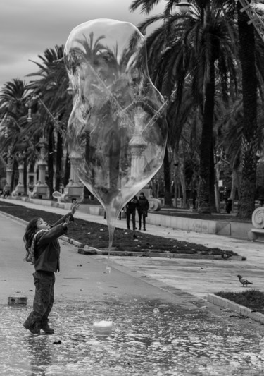 Photographie intitulée "Le genie des bulles" par Isabelle Pautrot, Œuvre d'art originale, Photographie numérique