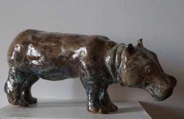 Sculptuur getiteld "hippopotame" door Isabelle Zwang, Origineel Kunstwerk, Keramiek