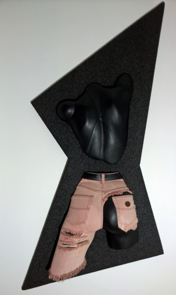 Escultura titulada "BLACK & PINK" por Jan Van Braekel, Obra de arte original, Cuero