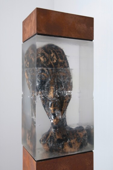 Sculptuur getiteld "“IN MEMORIAM II”" door Jan Witte-Kropius, Origineel Kunstwerk, Hars