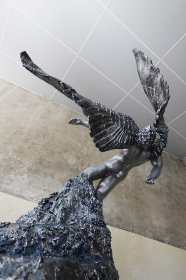 Skulptur mit dem Titel "LA PART DES ANGES (…" von Janine Margalef Piñol, Original-Kunstwerk, Harz