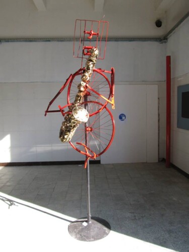 Sculptuur getiteld "Jazz saxophonist" door Mitas, Origineel Kunstwerk, Metalen