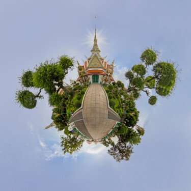 Fotografia intitolato "Planète Wat Arun" da Jean Charles Garrivet, Opera d'arte originale, Fotografia non manipolata Montato…