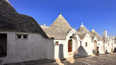 Fotografie getiteld "Alberobello 2" door Jean-Claude Mathier, Origineel Kunstwerk, Digitale fotografie