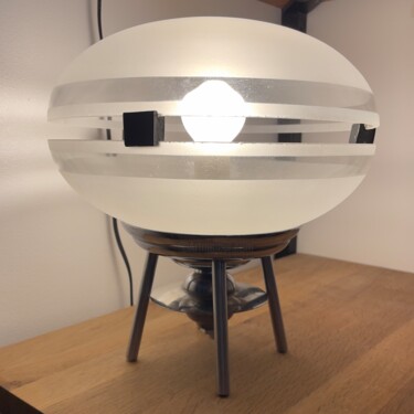 Design intitulée "Lampe E.T." par Jean-Marc Gardeux, Œuvre d'art originale, Luminaire