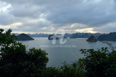 Photography titled "BAIE D'HALONG" by Jean-Marc Philippe (Jimpy), Original Artwork, Digital Photography