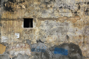 Photographie intitulée "Mur mûr à Hanoi" par Jean-Marie Virat, Œuvre d'art originale, Photographie numérique
