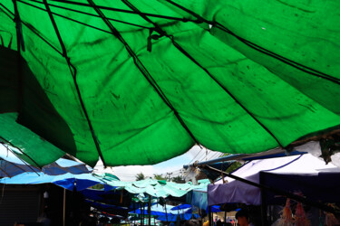 Photographie intitulée "Umbrella #20" par Jean-Marie Virat, Œuvre d'art originale, Photographie numérique