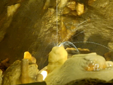 Photographie intitulée "EAU DE GROTTE" par Jean-Michel Liewig, Œuvre d'art originale