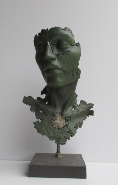 Sculptuur getiteld "buste patiné vert" door Jean-Yves Verne, Origineel Kunstwerk, Cement