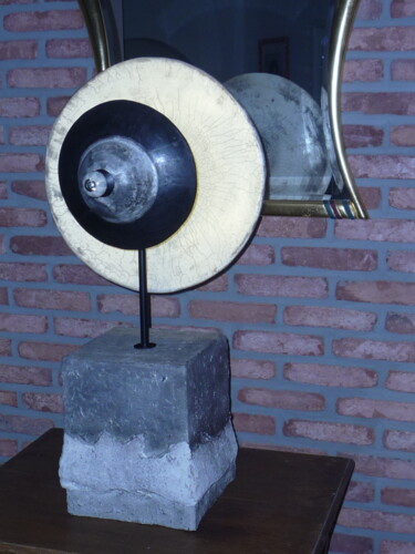 Sculpture intitulée "lampe cuisson raku" par Josi Rica, Œuvre d'art originale, Terre cuite