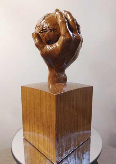 Escultura titulada "Main saisissant la…" por Julien Mermet, Obra de arte original, Madera