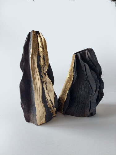 Скульптура под названием "Volcano Ignea compo…" - Julia Klyueva, Подлинное произведение искусства, Керамика