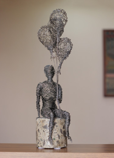 Skulptur mit dem Titel "Dream 41x10x12 2kg…" von Karen Axikyan, Original-Kunstwerk, Beton