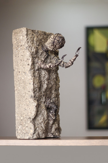 Skulptur mit dem Titel "Transition (36x21x2…" von Karen Axikyan, Original-Kunstwerk, Beton
