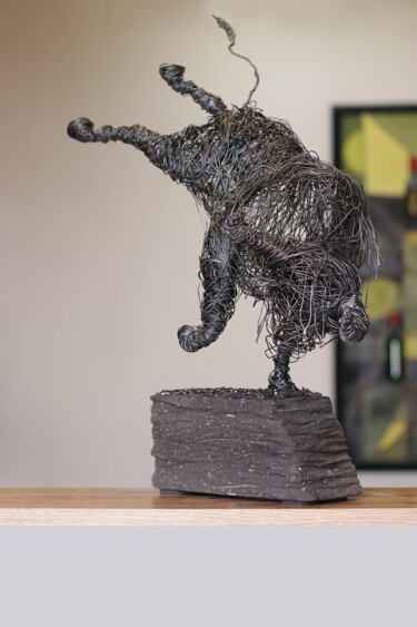 Скульптура под названием "Expression (52x39x2…" - Karen Axikyan, Подлинное произведение искусства, Металлы