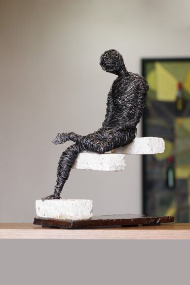 Escultura titulada "Apathy (37x13x25cm…" por Karen Axikyan, Obra de arte original, Metales