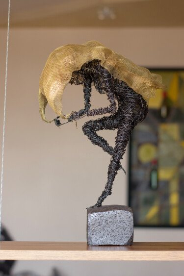 Sculpture intitulée "Dance of Radiance" par Karen Axikyan, Œuvre d'art originale, Métaux