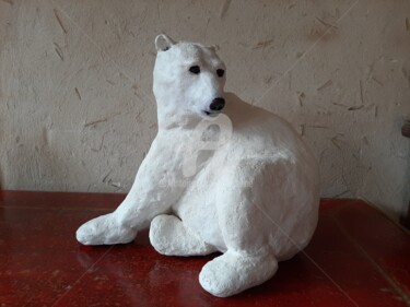 Sculpture titled "jeune ours polaire" by Katyveline Ruiz, Original Artwork, Terra cotta