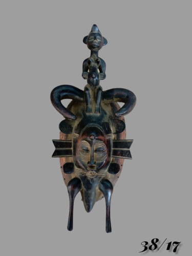 Scultura intitolato "Masque Senoufo art…" da Kebe, Opera d'arte originale, Legno