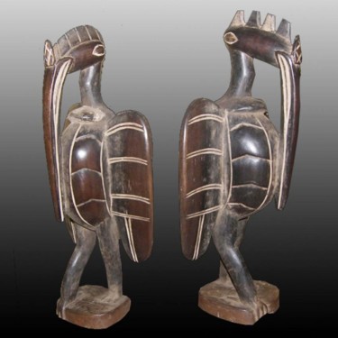Skulptur mit dem Titel "A CALAO SENUFO AFRI…" von Kebe, Original-Kunstwerk
