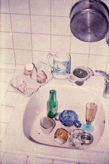 Fotografia intitulada "Cool sink 2" por Kmar Douagi, Obras de arte originais, Fotografia de filme