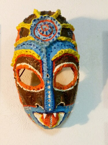 Sculptuur getiteld "ritual mask" door Kyrylo Bondarenko, Origineel Kunstwerk, Papier maché