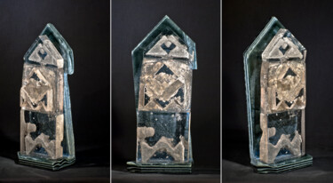 Skulptur mit dem Titel "Hidden Temple" von Lachezar Dochev, Original-Kunstwerk, Glas