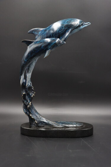 Rzeźba zatytułowany „The Dolphins” autorstwa Laran Ghiglieri, Oryginalna praca, Brąz