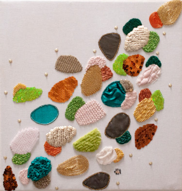 Textilkunst mit dem Titel "Sensations en pagai…" von Léa Coutureau, Original-Kunstwerk, Stickerei