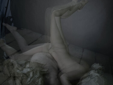 Photographie intitulée "=q21 / Figures coll…" par Leni Smoragdova, Œuvre d'art originale, Photographie numérique