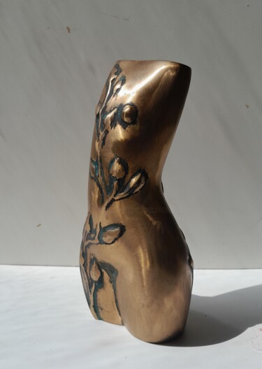 Sculpture intitulée "naked female torso…" par Leo Adam (Leonid Shatsylo), Œuvre d'art originale, Bronze