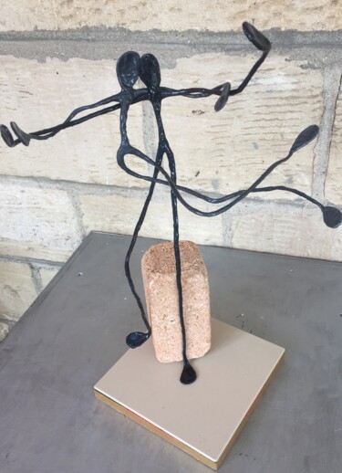 Rzeźba zatytułowany „A la vie, A la mort…” autorstwa Leo Roussel, Oryginalna praca, Drut