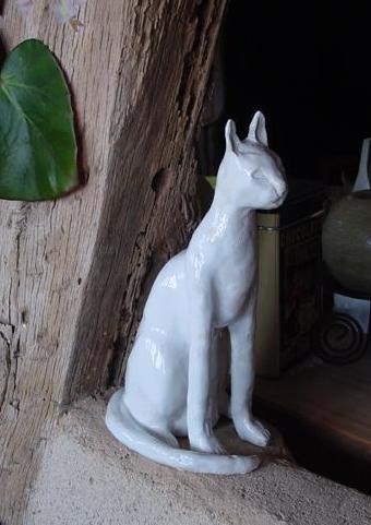 雕塑 标题为“Chat blanc” 由Maryvonne Lepinoy (MARLEN), 原创艺术品