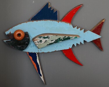 Sculpture titled "Petit poisson bleu" by Jean René Petibon, Original Artwork, Wood