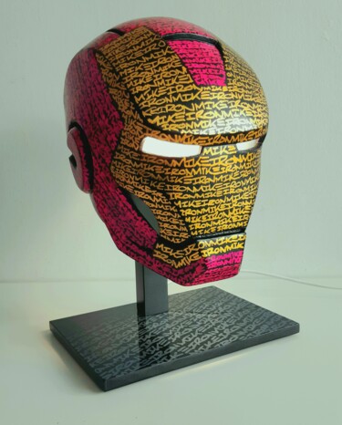 「iron man STREET ART…」というタイトルの彫刻 Lightboarderによって, オリジナルのアートワーク, 樹脂
