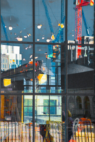 Фотография под названием "Outside In" - Linda Chapman, Подлинное произведение искусства, Манипулированная фотография