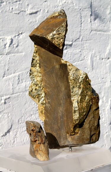 Sculpture titled "Vierge à l'Enfant" by Lioncaresse, Original Artwork, Stone