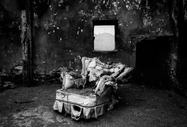 Fotografia zatytułowany „Fauteuil abandonné” autorstwa Lionel Le Jeune, Oryginalna praca, Fotografia cyfrowa