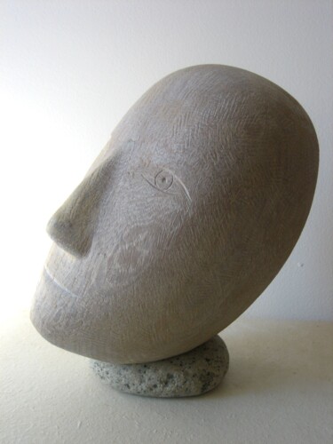 Sculptuur getiteld "Embracing the dista…" door Liquette-Gorbach, Origineel Kunstwerk, Hout