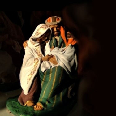 Скульптура под названием "Holy Family" - Arley Lopes, Подлинное произведение искусства, Керамика