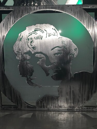 Sculpture titled "Marilyn" by Luva Simone, Original Artwork, Metals Mounted on Metal