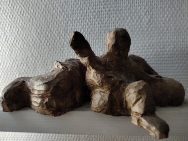 Sculptuur getiteld "DEUX : Femme triste…" door Ma Chaloupe, Origineel Kunstwerk, Klei