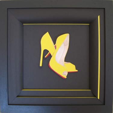 Artisanat intitulée "les chaussures de J…" par Mad, Œuvre d'art originale