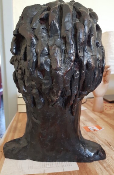 Escultura intitulada "head back view" por Majd, Obras de arte originais, Gesso